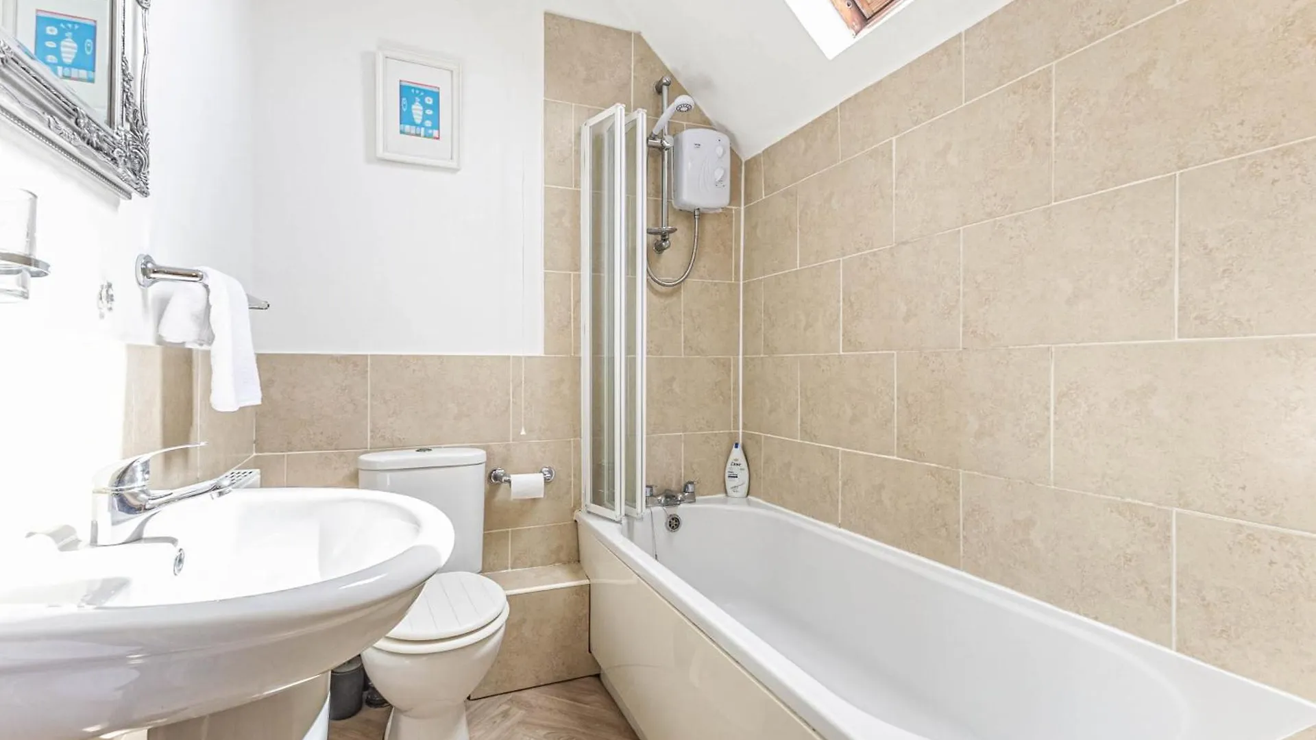 Scenic 2 Bedroom Cottage Hill Top Holiday home